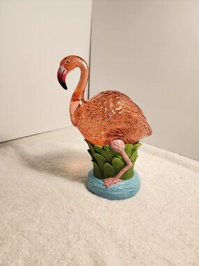PINK FLAMINGO FIGURAL GLITTER GLOBE